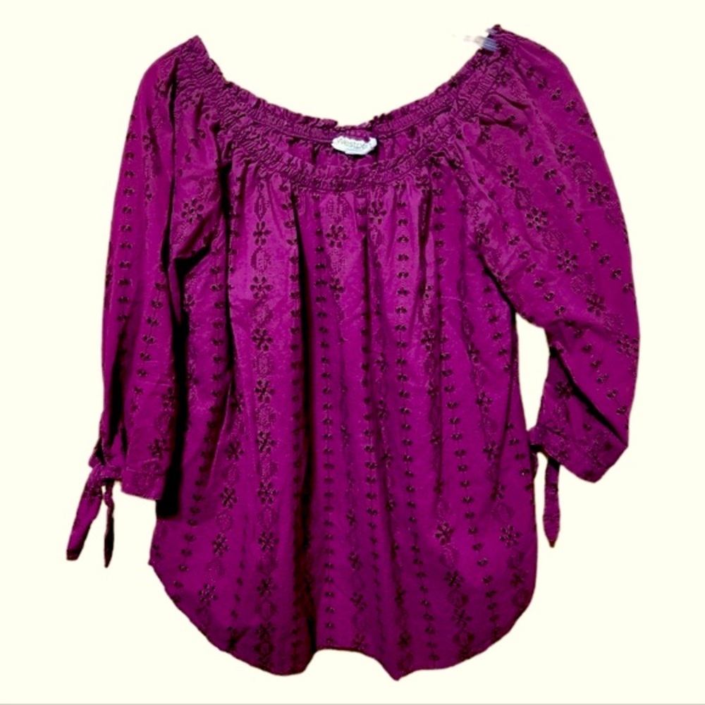 Westport women’s L red plum eyelet elastic neck 3/4 tie sleeve shirt.